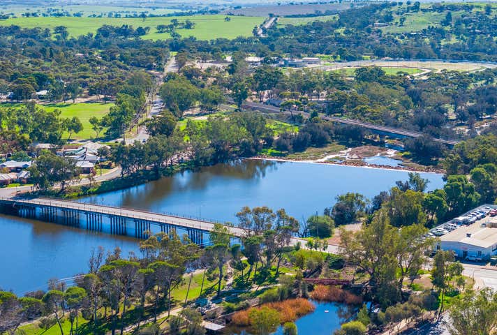 51 Wellington Street Northam WA 6401 - Image 8