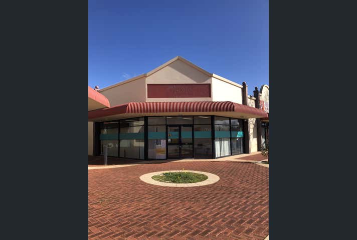 9/5 Goddard Street Rockingham WA 6168 - Image 1