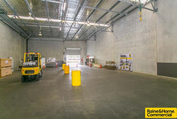 2 /451 Yangebup Road Cockburn Central WA 6164 - Image 4