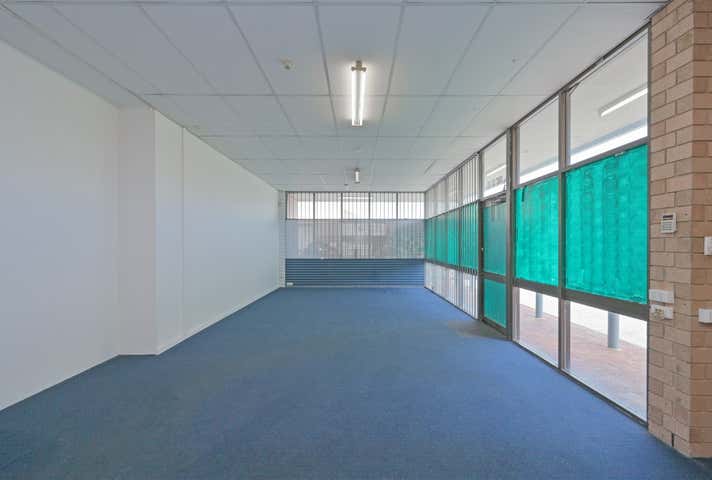 13/15 Port Kembla Drive Bibra Lake WA 6163 - Image 11