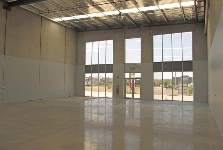 Unit 4, 29 Westwood Drive Ravenhall VIC 3023 - Image 3