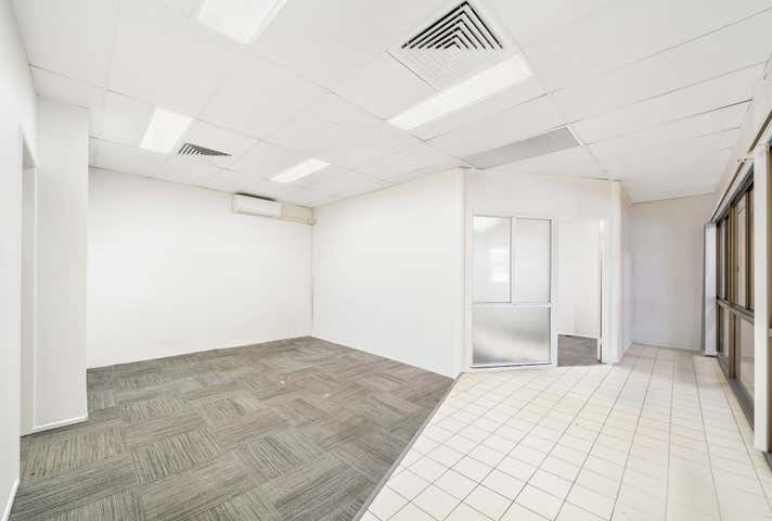 9A /77 Redcliffe Parade Redcliffe QLD 4020 - Image 7