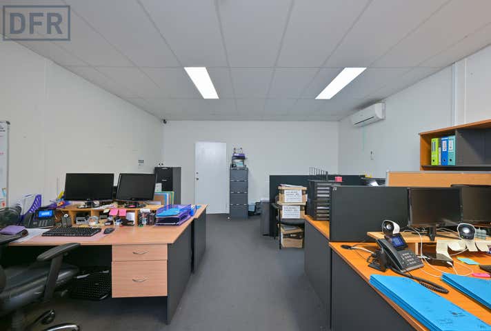 2/5 Sequoia Place Bibra Lake WA 6163 - Image 16