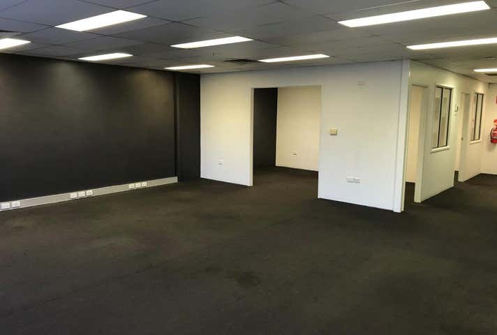 3/50 Secam Street Mansfield QLD 4122 - Image 9