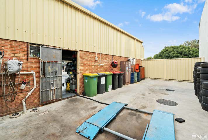 1/33 Gillam Drive Kelmscott WA 6111 - Image 16