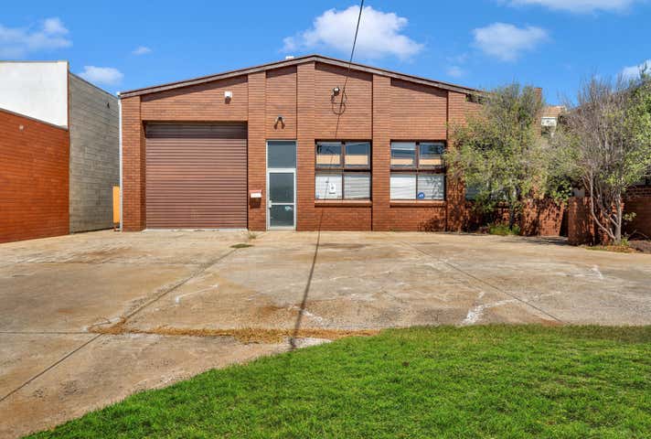 12 Avlona Street Mordialloc VIC 3195 - Image 2