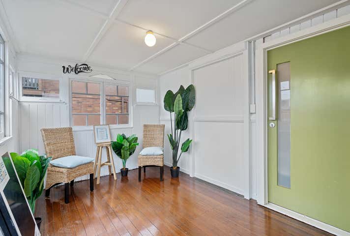 465 Waterworks Road Ashgrove QLD 4060 - Image 17