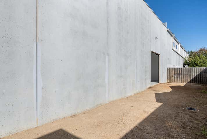 2/1 ARCHER DRIVE Mornington VIC 3931 - Image 6