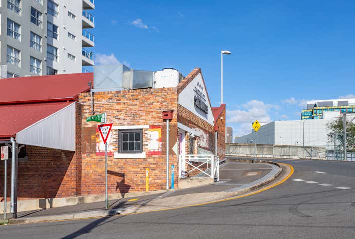 1/11 Ellenborough Street Woodend QLD 4305 - Image 24