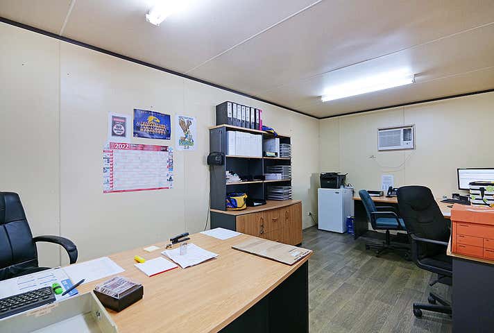 46 Tulloch Way Canning Vale WA 6155 - Image 23