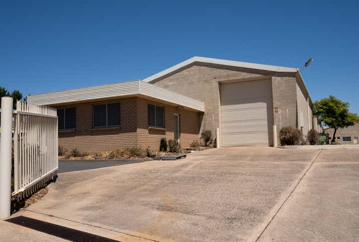 8 Little Brunswick Street Orange NSW 2800 - Image 2