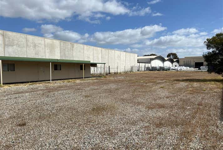 39 Magnet Road Canning Vale WA 6155 - Image 6