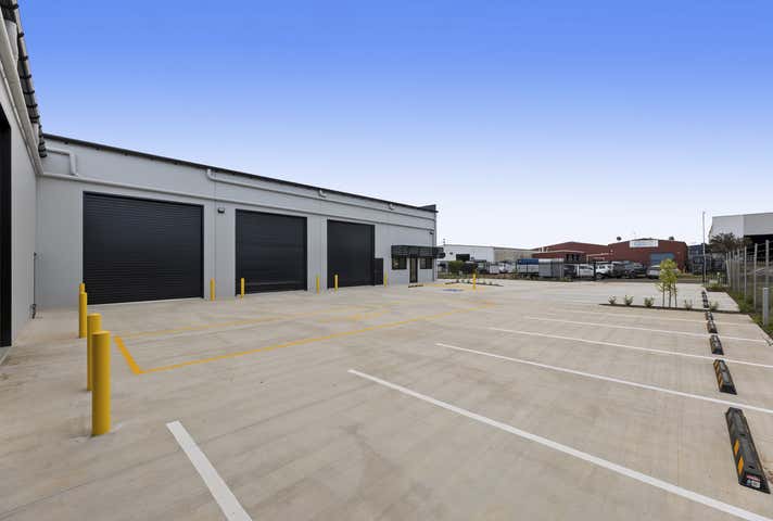 8 Tradewinds Court Glenvale QLD 4350 - Image 8