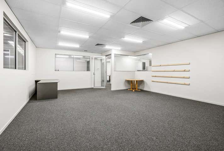 2/31-32 Hume Reserve Court Bell Park VIC 3215 - Image 4