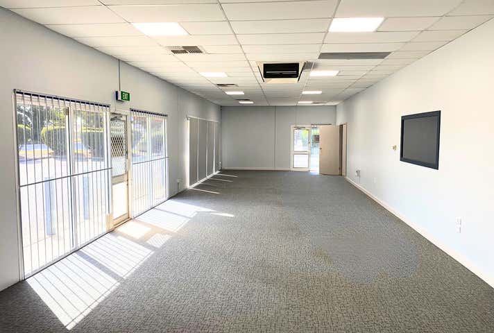 OFFICE/DISPLAY/WAREHOUSE, 1/12 Day Road East Rockingham WA 6168 - Image 3