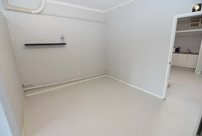 2/273-275 Charters Towers Road Mysterton QLD 4812 - Image 5