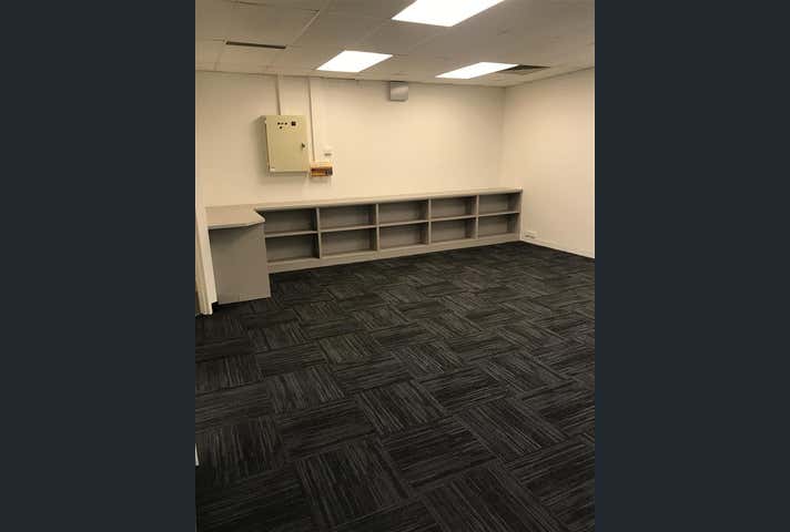 9/173 Davy Street Booragoon WA 6154 - Image 3