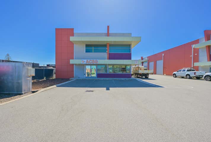 1/8 Hurley Street Canning Vale WA 6155 - Image 2