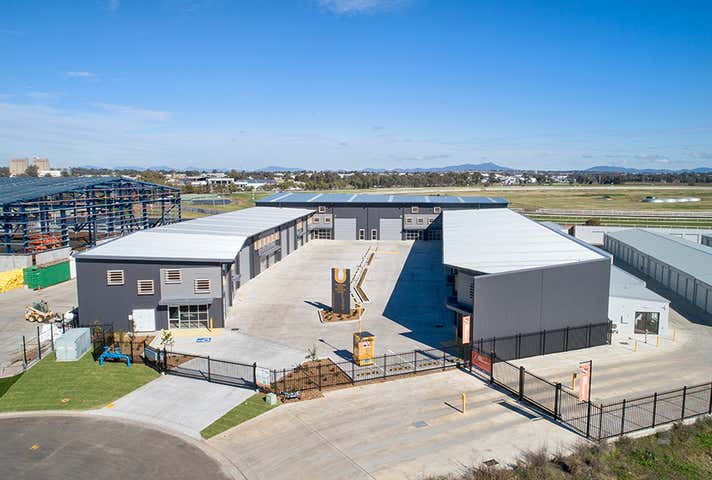 7/10 Curtiss Close Tamworth NSW 2340 - Image 1