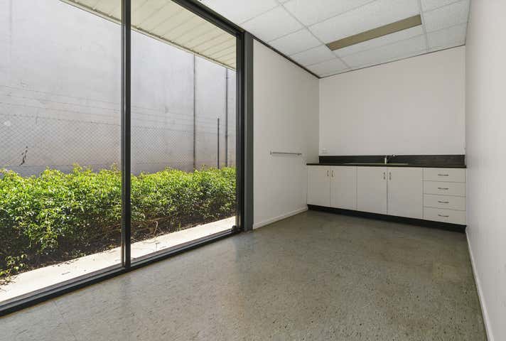 5/21 Leather Street Breakwater VIC 3219 - Image 2