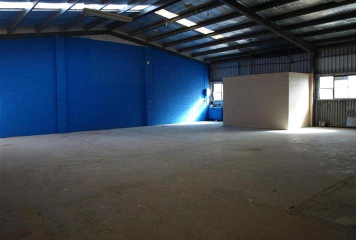 2/23 Oban Road Ringwood VIC 3134 - Image 2