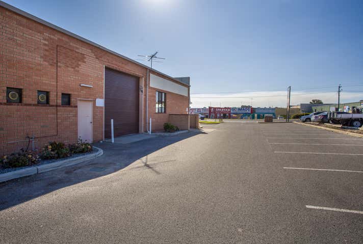 Unit 2, 16 Prindiville Dr Wangara WA 6065 - Image 8