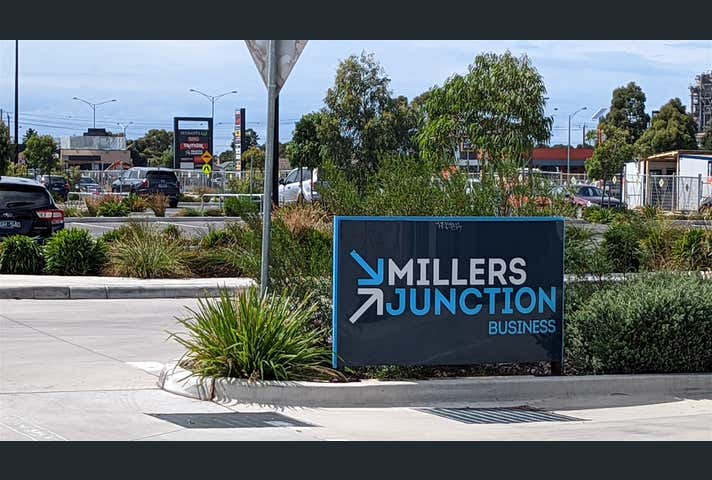 31 Lobelia Drive Altona North VIC 3025 - Image 2