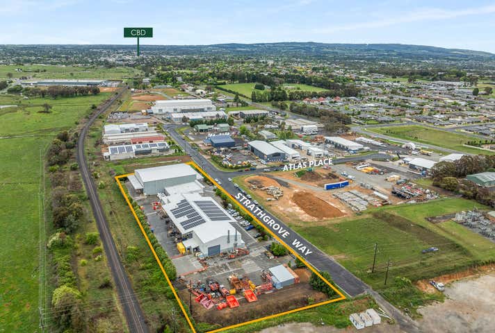 28 Strathgrove Way Orange NSW 2800 - Image 12