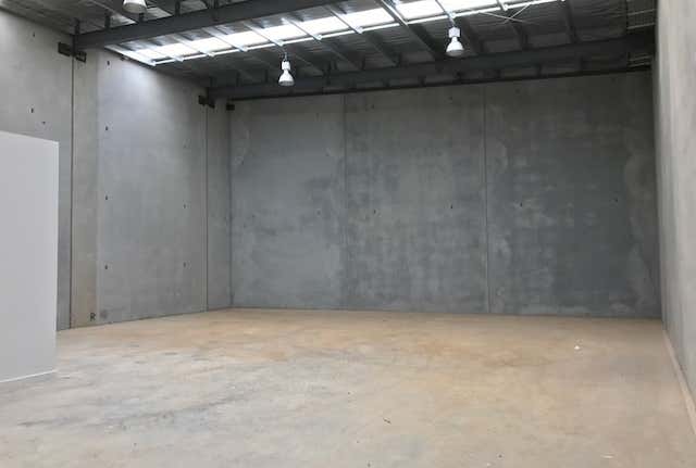 4/2 Brooke Court Melton VIC 3337 - Image 3