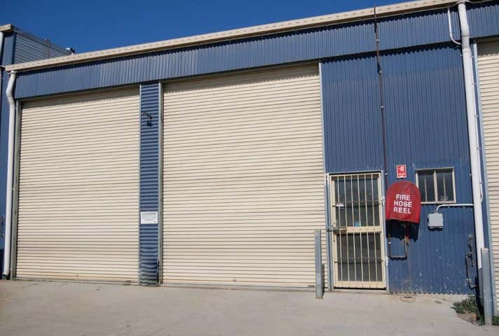 4/91 Lobb Street Churchill QLD 4305 - Image 1