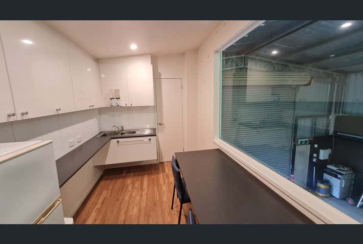 6/3 Grandlee Drive Wendouree VIC 3355 - Image 5