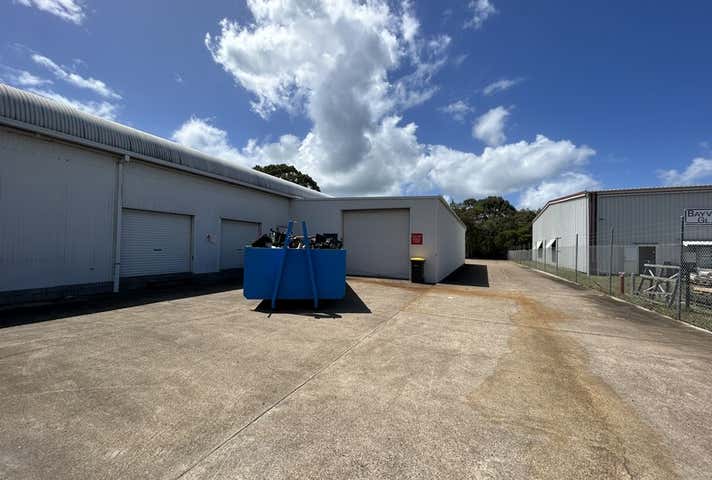 3 Booral Road Urangan QLD 4655 - Image 16