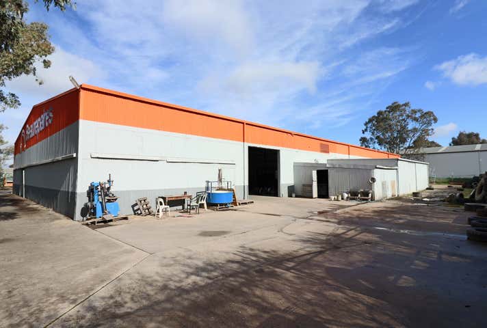 34 Catherine Crescent, 34 Catherine Crescent Lavington NSW 2641 - Image 3