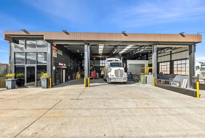 24-26 Seaside Parade North Shore VIC 3214 - Image 3