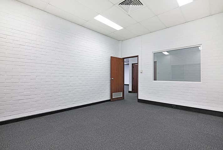 Unit 2, 2 Purdy Place Canning Vale WA 6155 - Image 10
