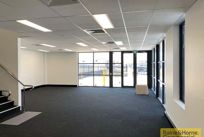 31 Barley Place Canning Vale WA 6155 - Image 2