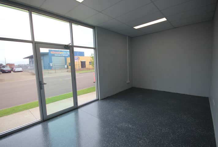 1/30 Civil Road Garbutt QLD 4814 - Image 9