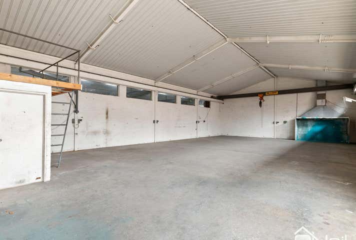 29 Owen Road Kelmscott WA 6111 - Image 6