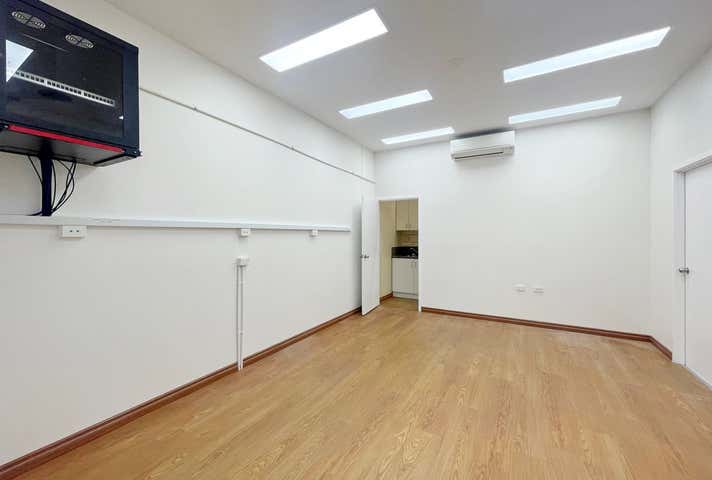 Unit 3, 2 Kalinga Way Landsdale WA 6065 - Image 6