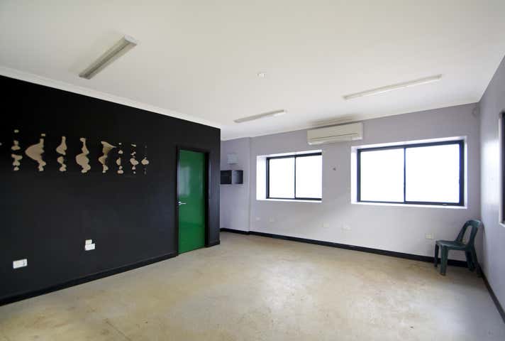 6 Steel Court + 5 Anvil Close South Guildford WA 6055 - Image 19