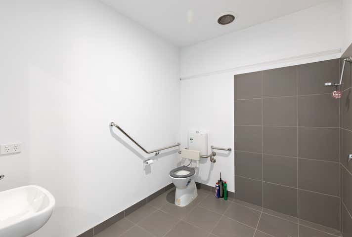 2/22 Selkirk Drive Wendouree VIC 3355 - Image 4