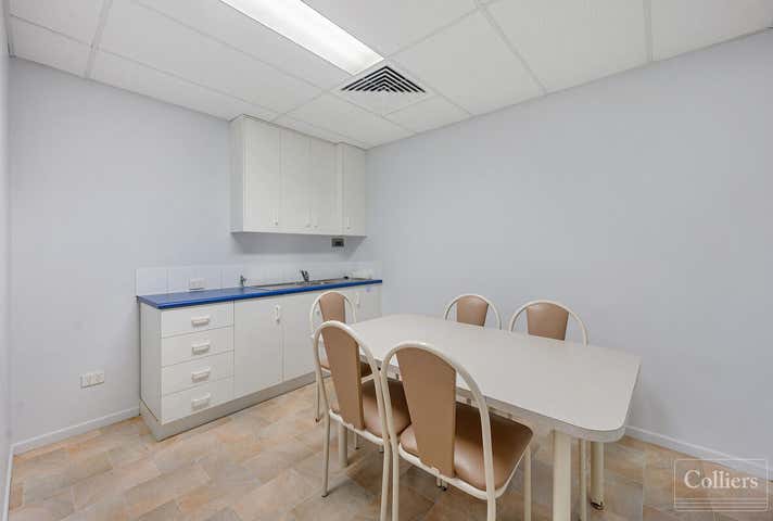 8 Martinez Avenue West End QLD 4810 - Image 10