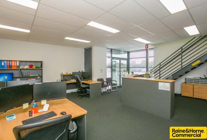 2 /451 Yangebup Road Cockburn Central WA 6164 - Image 2