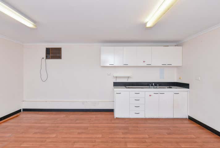 2/2 Pratt Court Maddington WA 6109 - Image 8