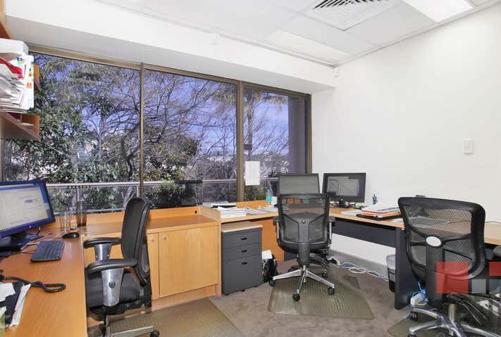 Edgecliff Court, 3a/2 New Mclean Street Edgecliff NSW 2027 - Image 2