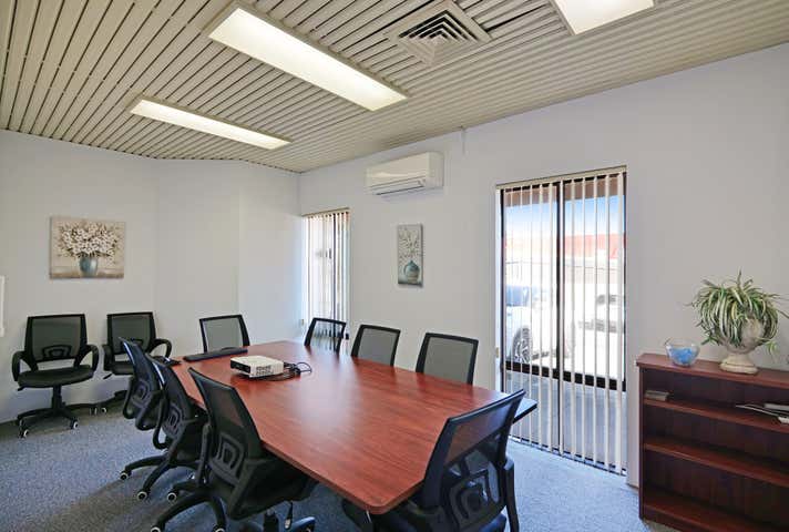 26 Prindiville Drive Wangara WA 6065 - Image 7