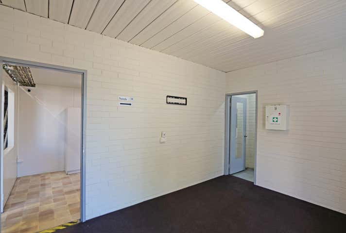 2/6 Raymond Avenue Bayswater WA 6053 - Image 15