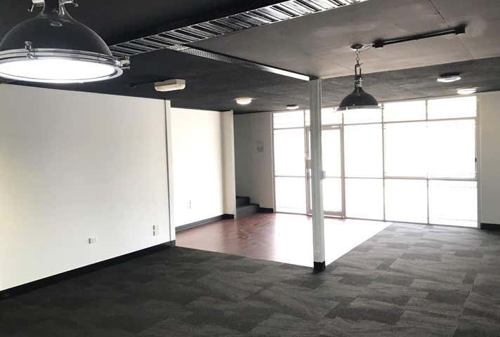 3/50 Secam Street Mansfield QLD 4122 - Image 2