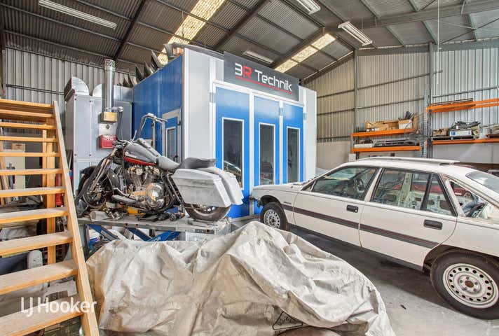 15 Bradpole Road Edinburgh North SA 5113 - Image 11