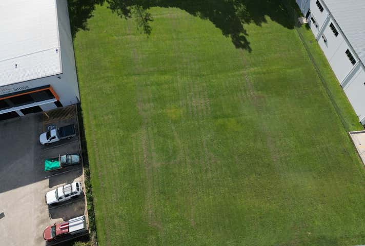 24 Ponzo Street Woree QLD 4868 - Image 2